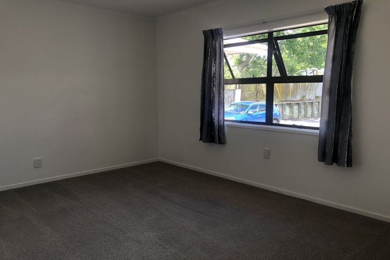 Photo of property in 73 Tramway Road, Beach Haven, Auckland, 0626