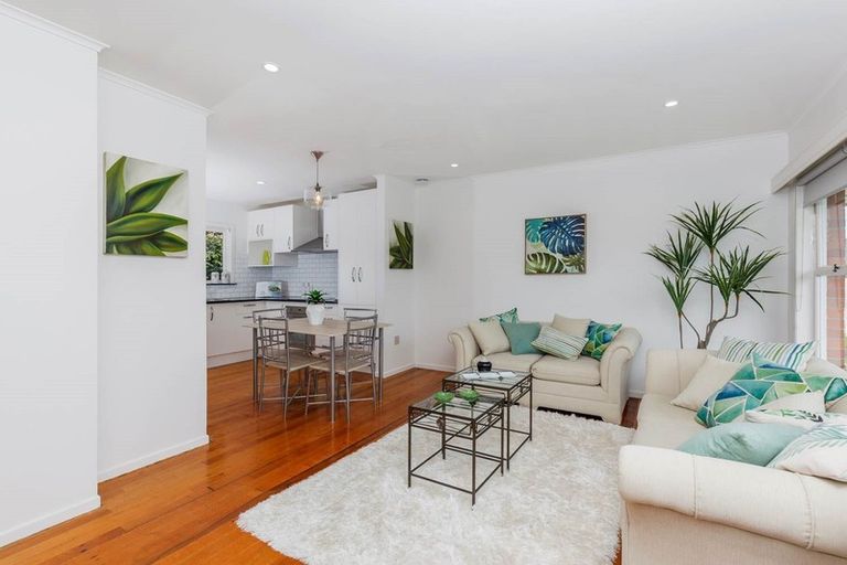 Photo of property in 1/28 Hemi Street, Narrow Neck, Auckland, 0622