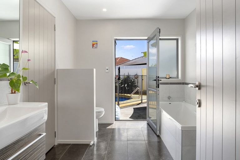 Photo of property in 15 Dove Place, Pyes Pa, Tauranga, 3112