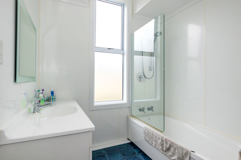 Photo of property in 290 Church Street, West End, Timaru, 7910