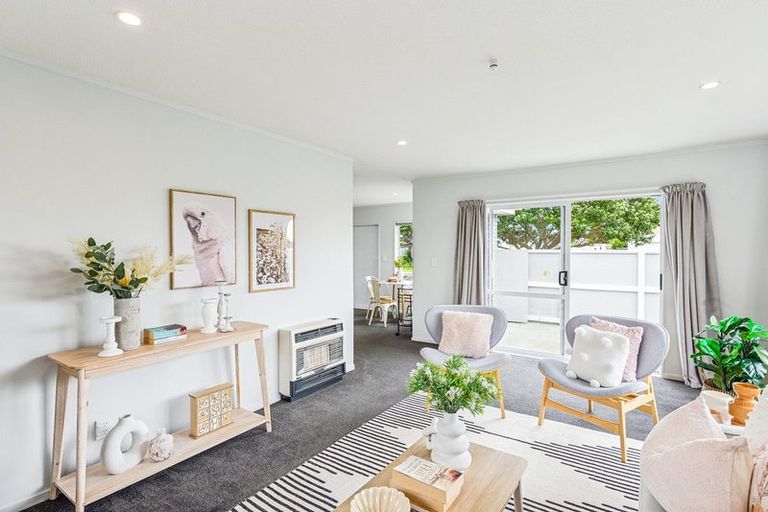 Photo of property in 24 Rangiatea Street, Paraparaumu Beach, Paraparaumu, 5032