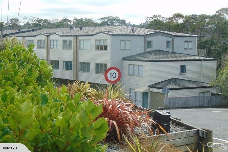 Photo of property in The Haven, 41/120 Beach Haven Road, Beach Haven, Auckland, 0626