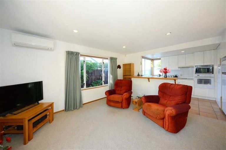 Photo of property in 1/94a Maidstone Road, Ilam, Christchurch, 8041