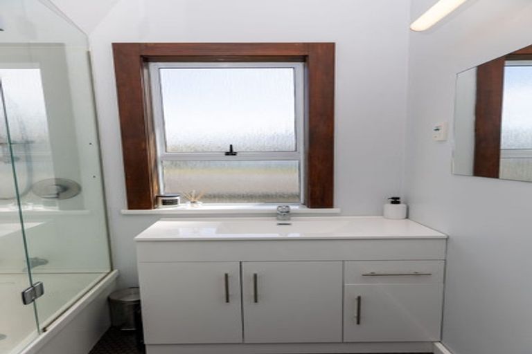 Photo of property in 30 Irving Street, Gore, 9710