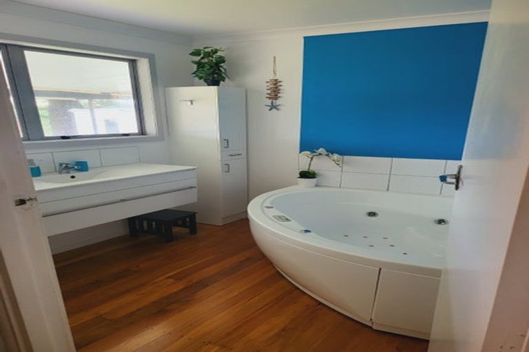 Photo of property in 49 Kai Iwi Lakes Road, Omamari, Dargaville, 0373