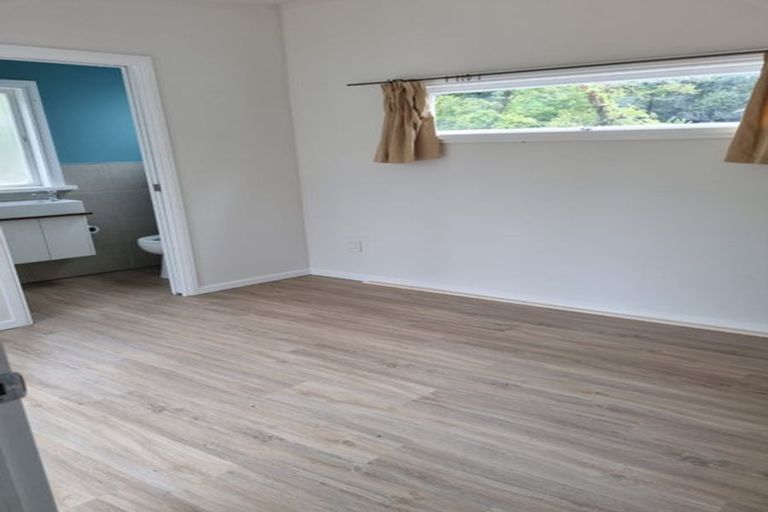 Photo of property in 69 Milton Road, Bluff Hill, Napier, 4110