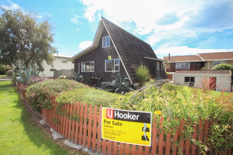 Photo of property in 29 Awamoa Road, Holmes Hill, Oamaru, 9401