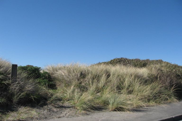 Photo of property in 40 Hunia Terrace, Himatangi Beach, Foxton, 4891