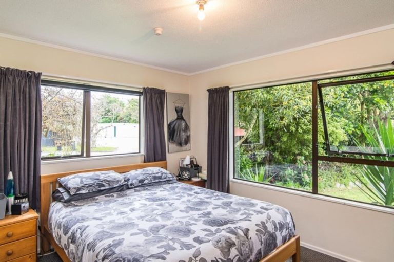Photo of property in 50 Nimmo Avenue, Waikanae, 5036