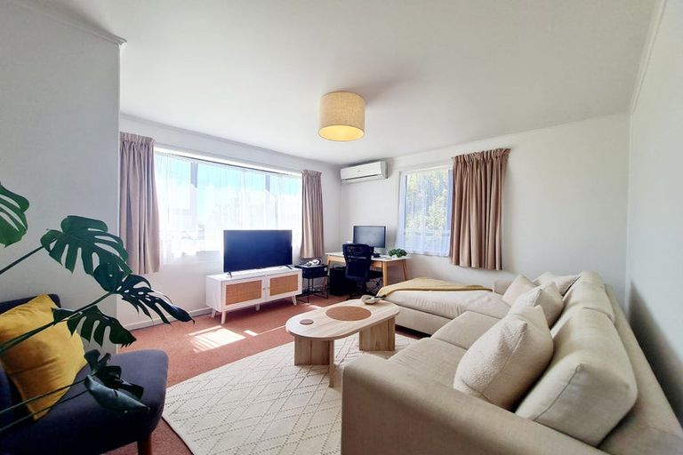 Photo of property in 5 City View Terrace, Birkenhead, Auckland, 0626