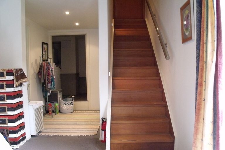 Photo of property in 97 Takahe Road, Titirangi, Auckland, 0604