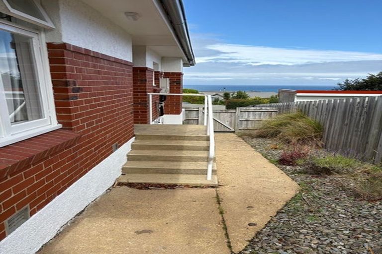 Photo of property in 15 Seaview Terrace, Kew, Dunedin, 9012