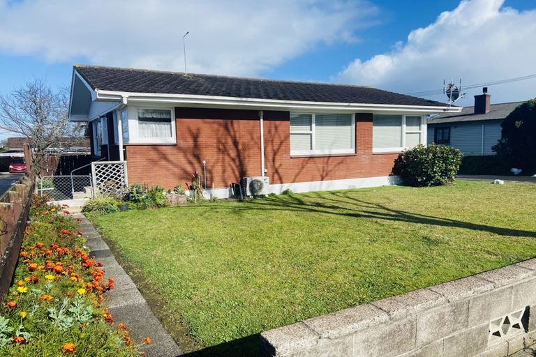 Photo of property in 1/8 Russell Road, Manurewa, Auckland, 2102