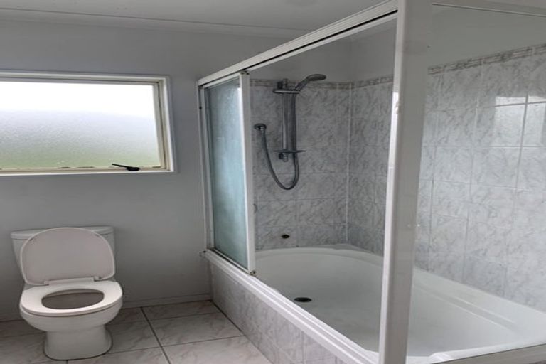 Photo of property in 5 Pooks Road, Ranui, Auckland, 0612