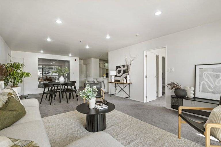 Photo of property in 3i/175 Hurstmere Road, Takapuna, Auckland, 0622