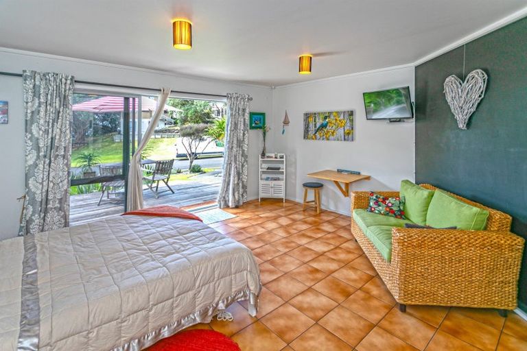 Photo of property in 112 Oratia Place, Onemana, Whangamata, 3691