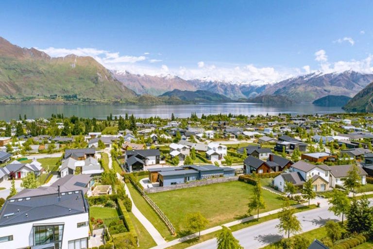 Photo of property in 49 Forest Heights, Wanaka, 9305
