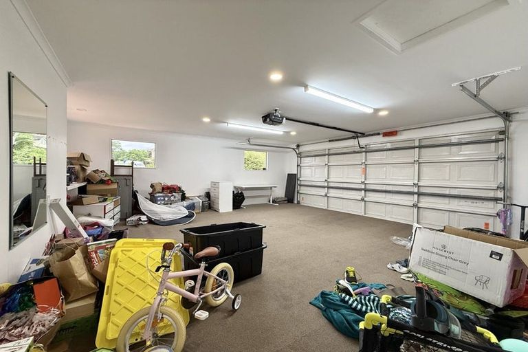 Photo of property in 14 Sylvan Way, Silverstream, Upper Hutt, 5019