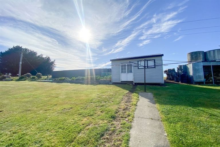 Photo of property in 25 Main Road, Maheno, Oamaru, 9495