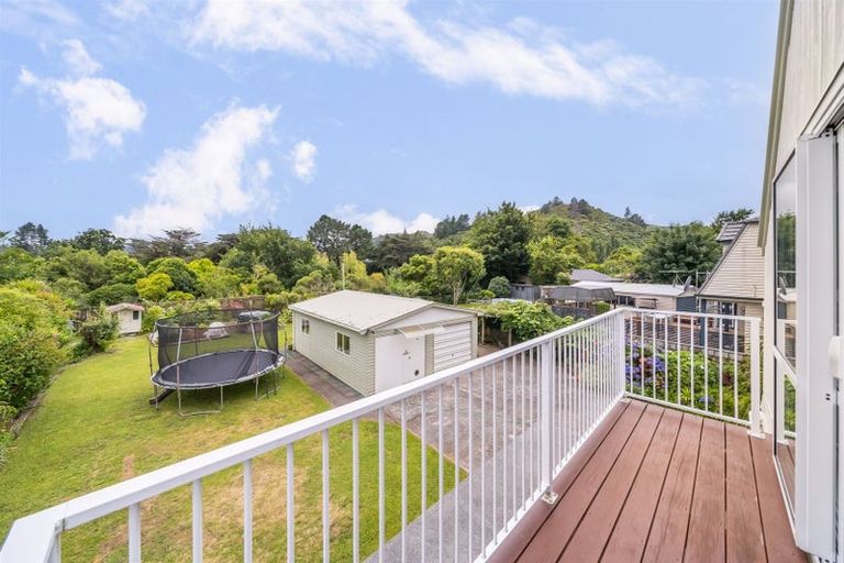 Photo of property in 15 Poole Crescent, Wainuiomata, Lower Hutt, 5014