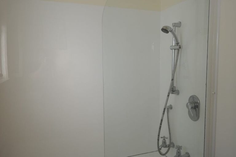 Photo of property in 40 South Terrace, Picton, 7220