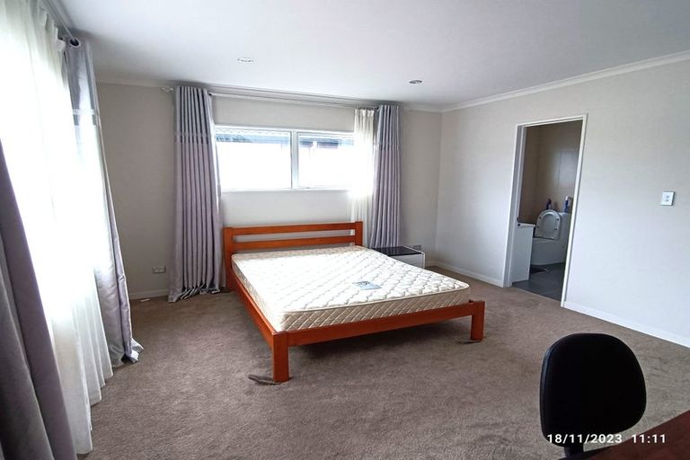 Photo of property in 73 Rosewell Crescent, Flat Bush, Auckland, 2019