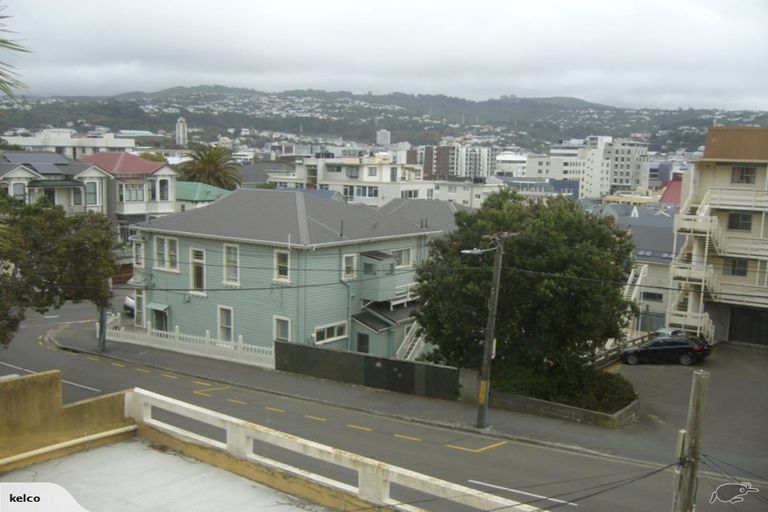 Photo of property in 4 Hawker Street, Mount Victoria, Wellington, 6011