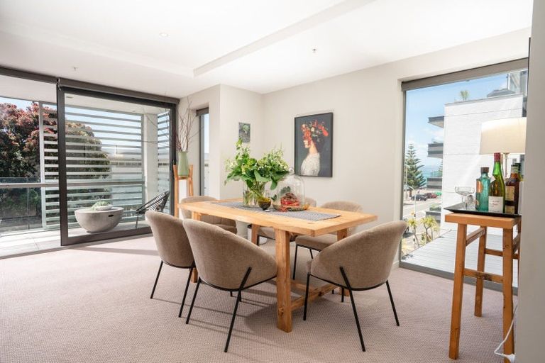 Photo of property in Mariner, 1/140b Oriental Parade, Oriental Bay, Wellington, 6011