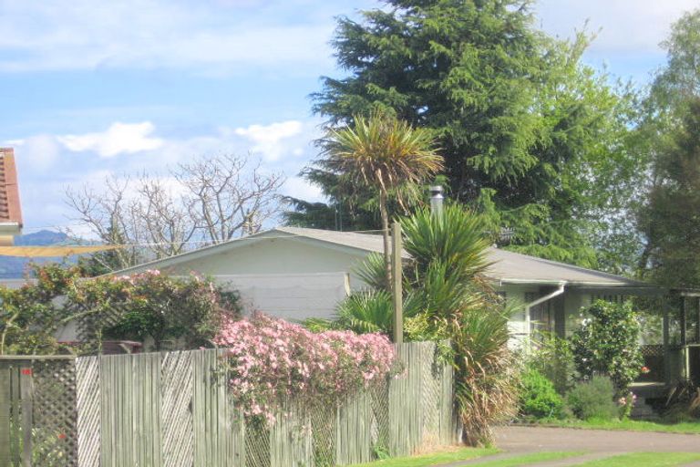 Photo of property in 18 Burton Place, Owhata, Rotorua, 3010