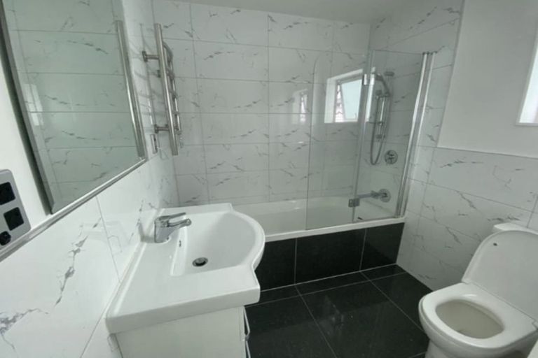 Photo of property in 1 Sohum Place, Manukau, Auckland, 2104