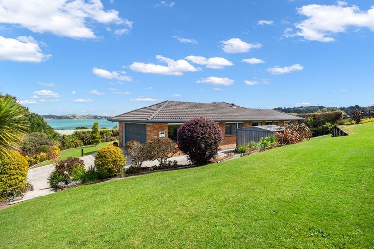 Photo of property in 4 Sunset Parade, Parua Bay, Whangarei, 0174