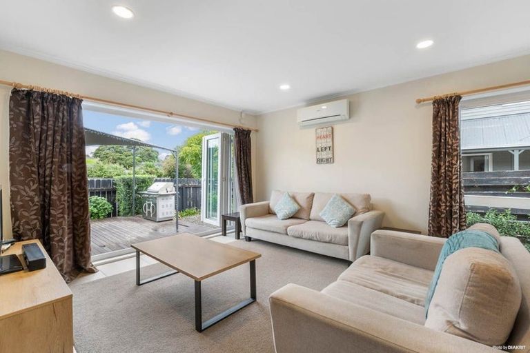Photo of property in 7 Imogene Way, Half Moon Bay, Auckland, 2012