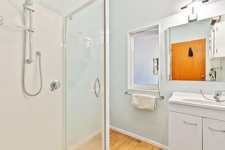 Photo of property in 6 Weona Place, Westmere, Auckland, 1022