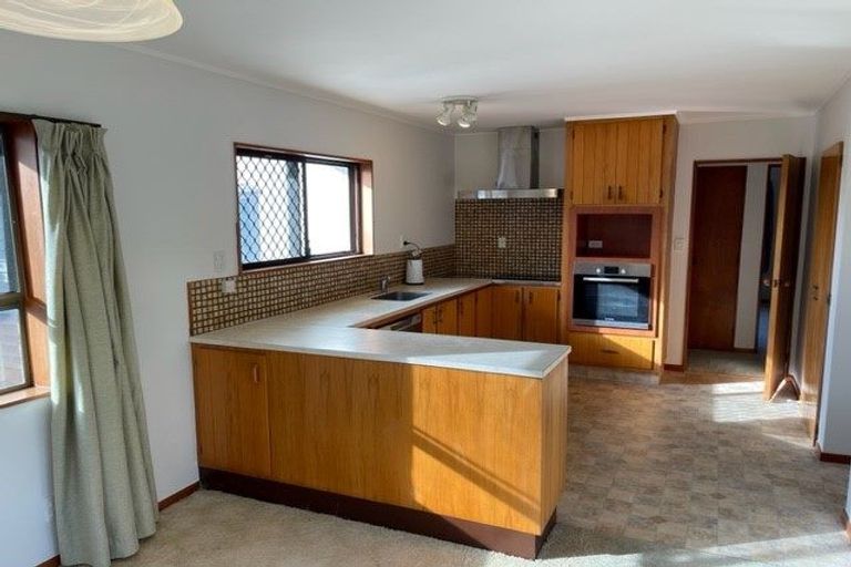 Photo of property in 2/218 Centreway Road, Orewa, 0931