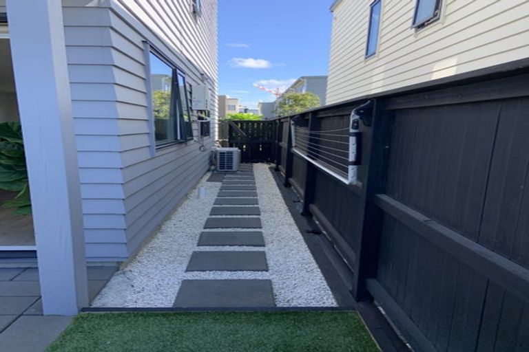 Photo of property in 4 Kaman Seasprite Road, Hobsonville, Auckland, 0616