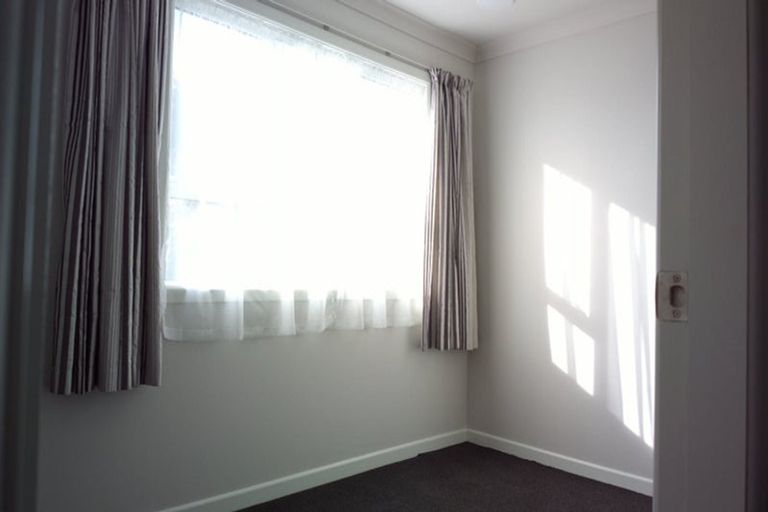 Photo of property in 52 Sheridan Terrace, Johnsonville, Wellington, 6037