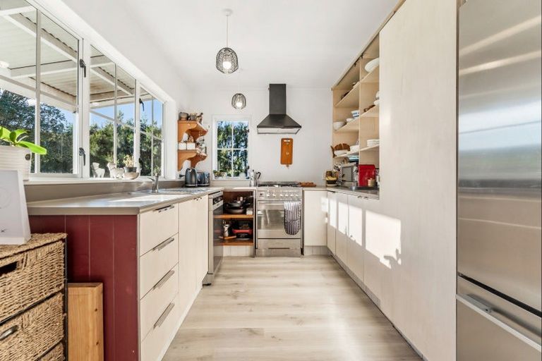 Photo of property in 242b Omaha Flats Road, Tawharanui Peninsula, 0986