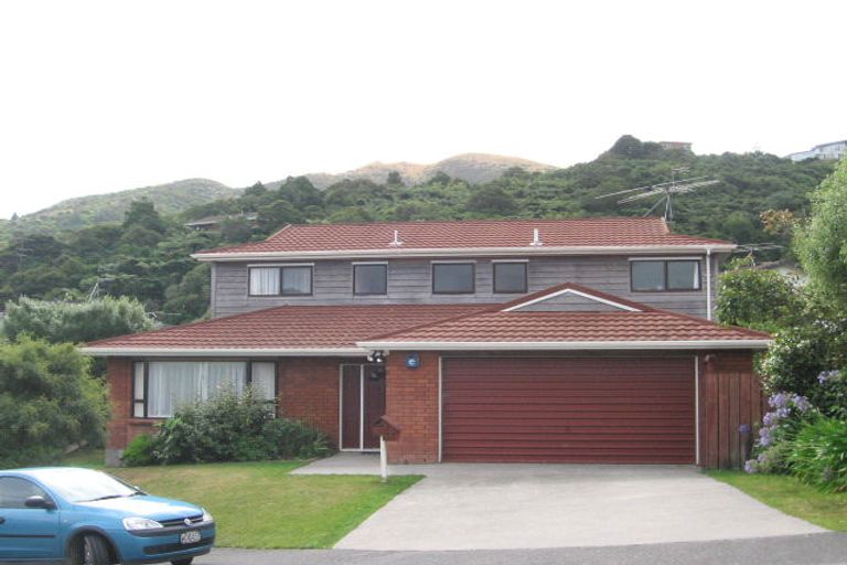 Photo of property in 34 Thatcher Crescent, Crofton Downs, Wellington, 6035