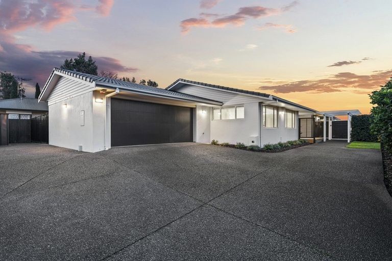 Photo of property in 37 Glenmonarch Place, Pyes Pa, Tauranga, 3112