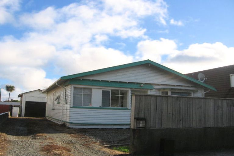 Photo of property in 2/4 Wainui Road, Waiwhetu, Lower Hutt, 5010