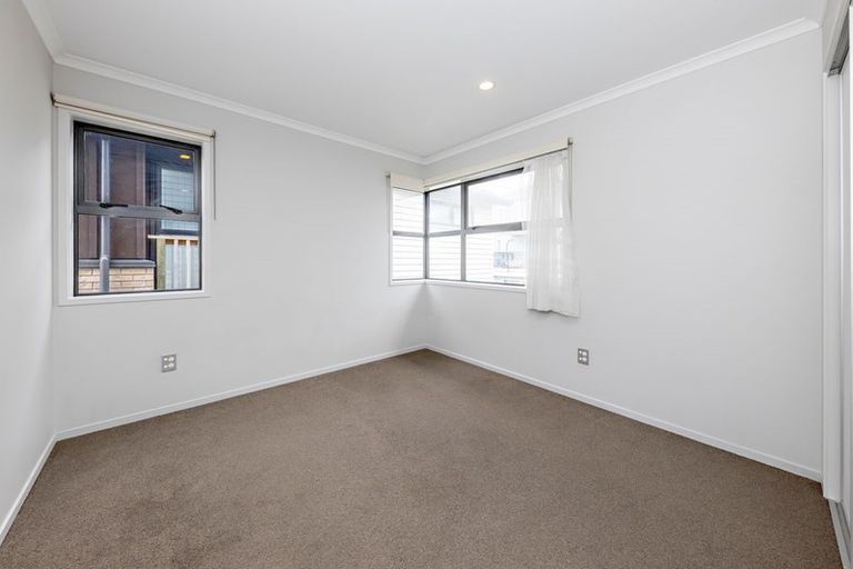 Photo of property in 18 Hirimate Place, Flat Bush, Auckland, 2019