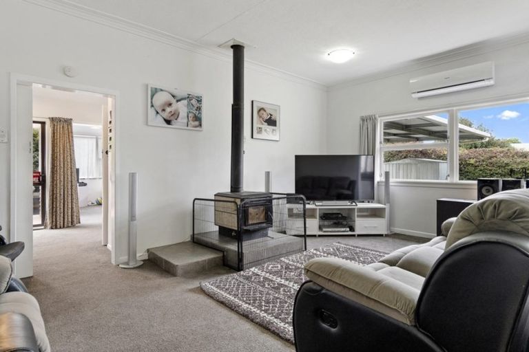 Photo of property in 2a Kaitemako Road, Welcome Bay, Tauranga, 3112