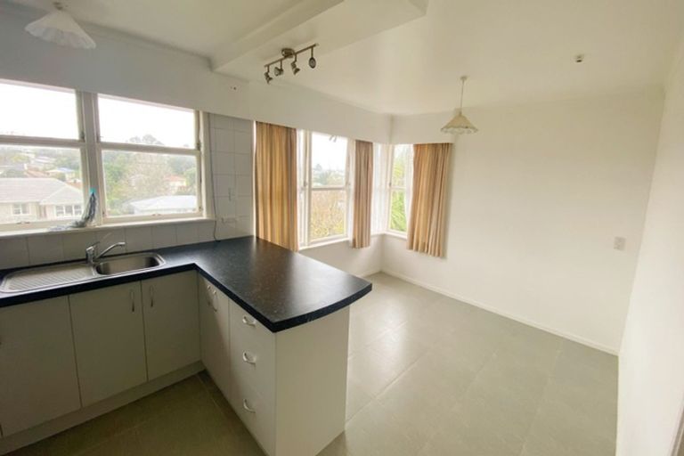 Photo of property in 14 Meadowvale Avenue, Forrest Hill, Auckland, 0620