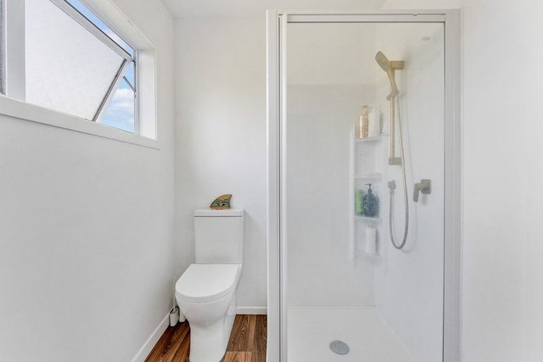 Photo of property in 13 Mount View Place, Spotswood, New Plymouth, 4310