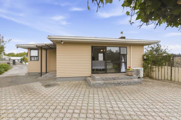 Photo of property in 49 Walton Road, Paraparaumu Beach, Paraparaumu, 5032
