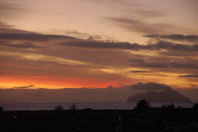 Photo of property in 16 Seaview Road, Ruakaka, 0116