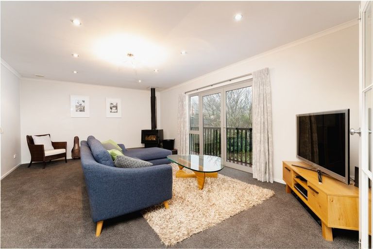 Photo of property in 8 Cove Street, Roseneath, Port Chalmers, 9023