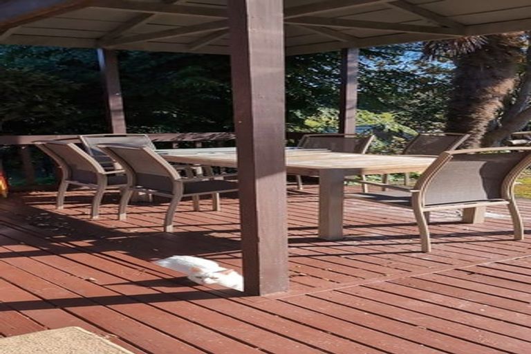 Photo of property in 15 Loloma Drive, Half Moon Bay, Auckland, 2012