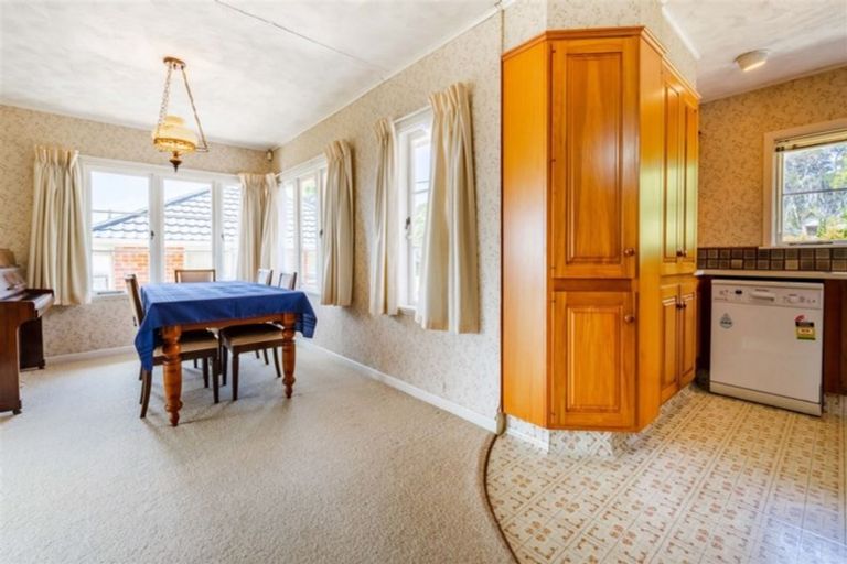 Photo of property in 205 Titirangi Road, Titirangi, Auckland, 0604