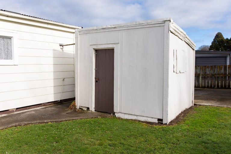 Photo of property in 18 Cole Street, Dannevirke, 4930